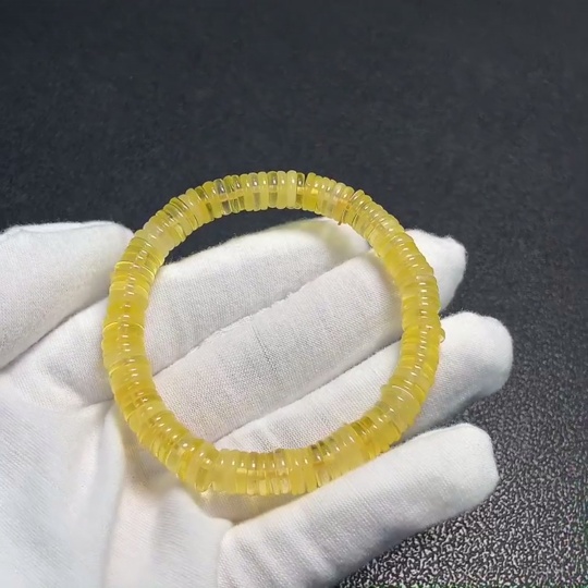 C34039906 Amber Beeswax Bracelet, Total Weight Approx. 8g, Size About 8.1mm