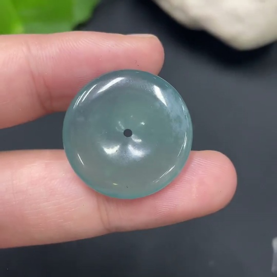 F15644389 JadeitePeace Pendant