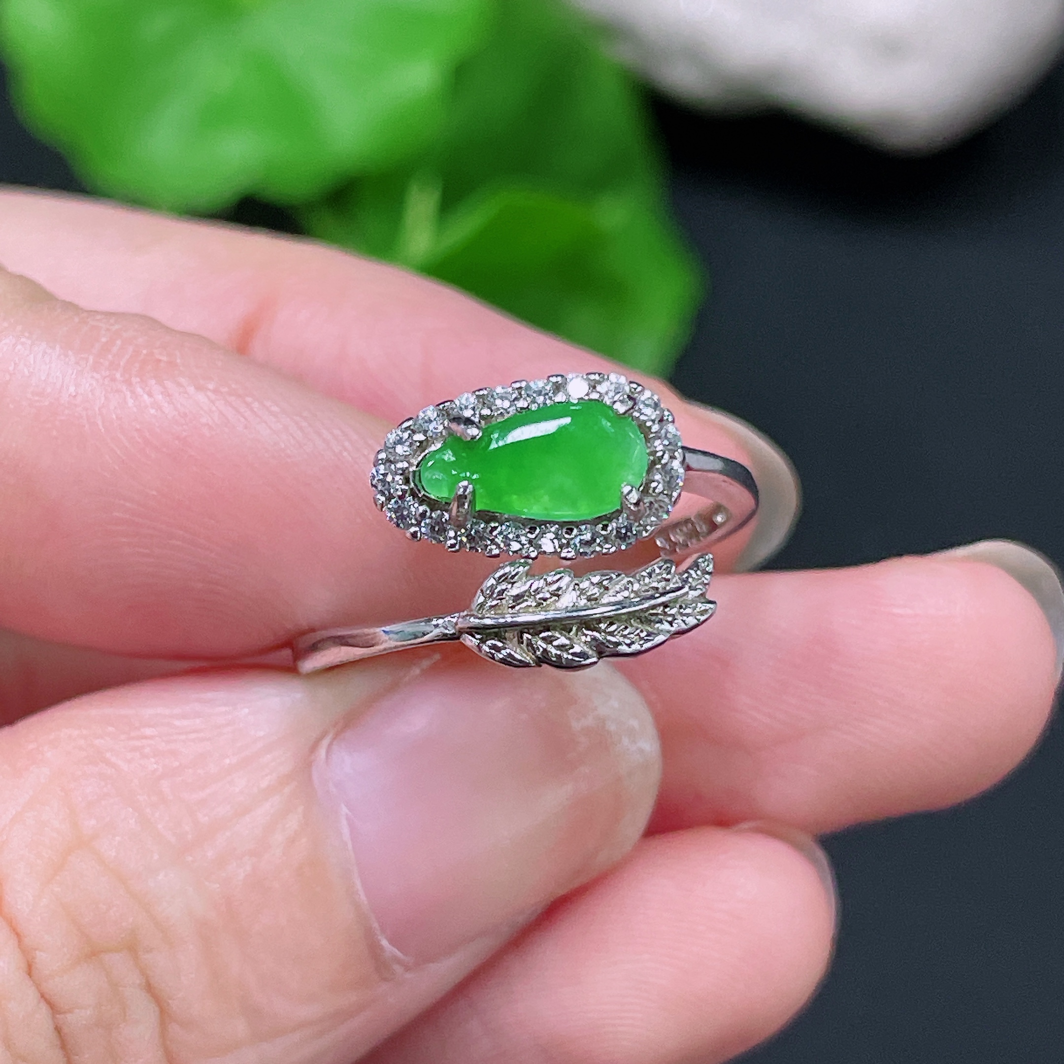 F33865479 Jadeite Inlaid Ring Non-Gold Total Weight Approx. 2.1g