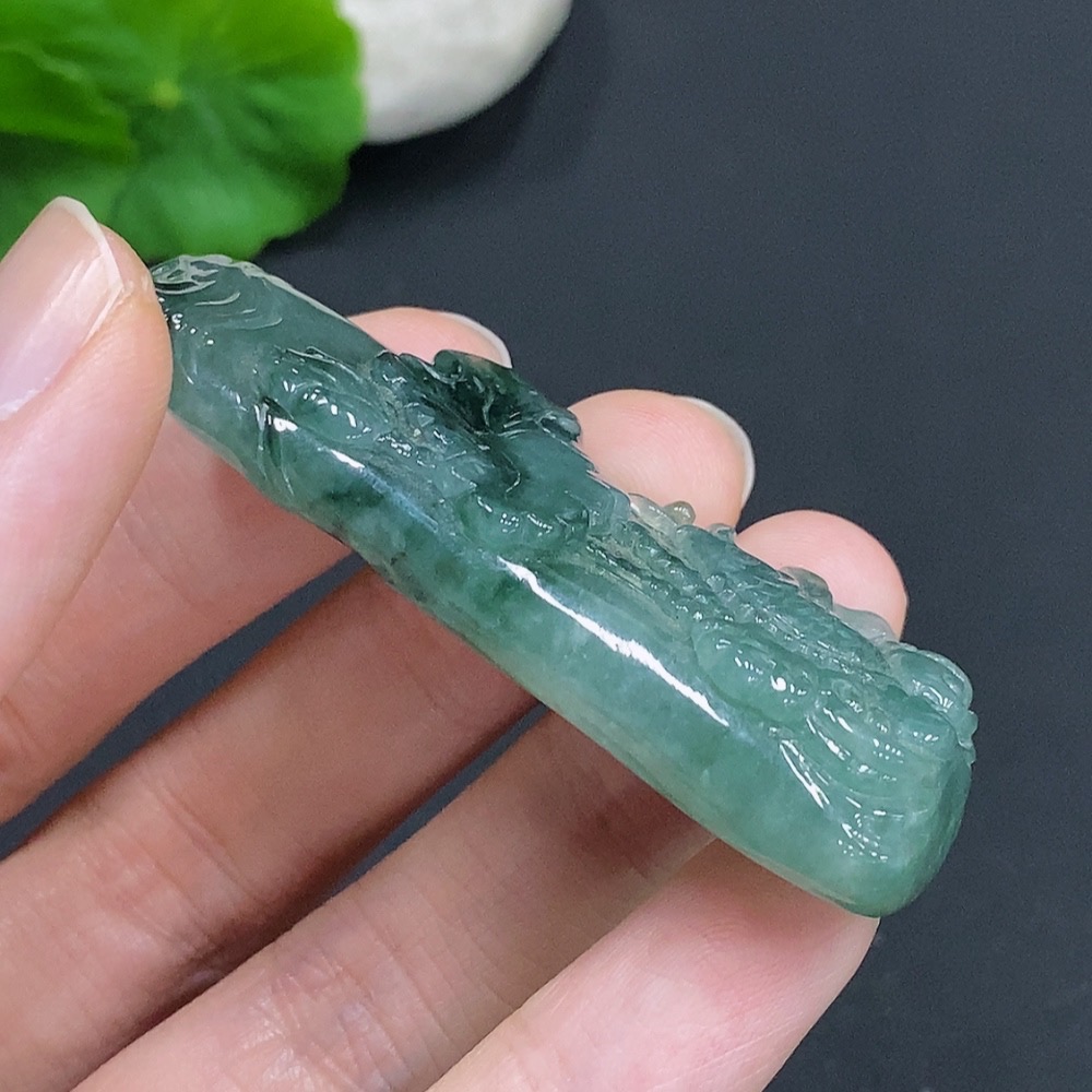 F32757064 Jadeite Auspicious Fish Pendant (Total weight: approx. 36g)