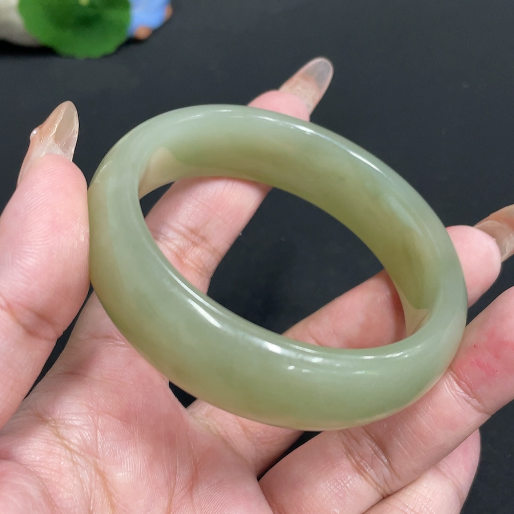 H32782056 Hetian Jade Round Bracelet Size 54.8 Total Weight Approx. 63g