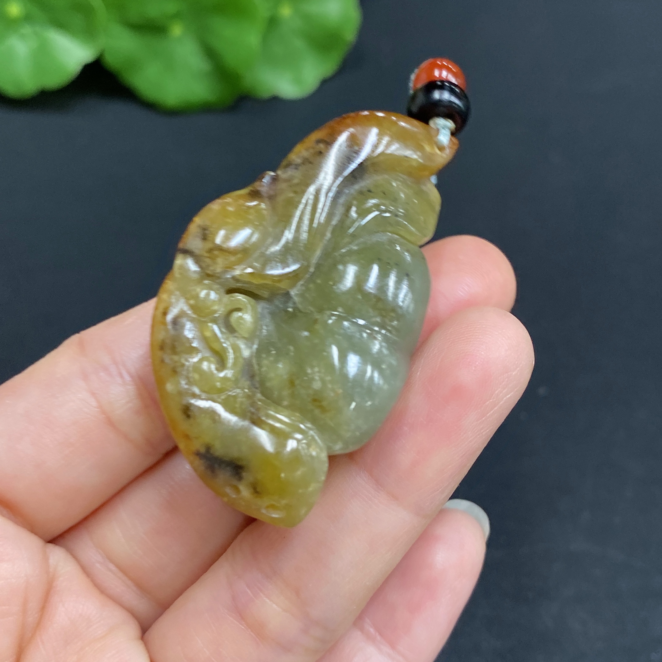 H31668144 Hetian Jade Pendant Lotus Seedpod