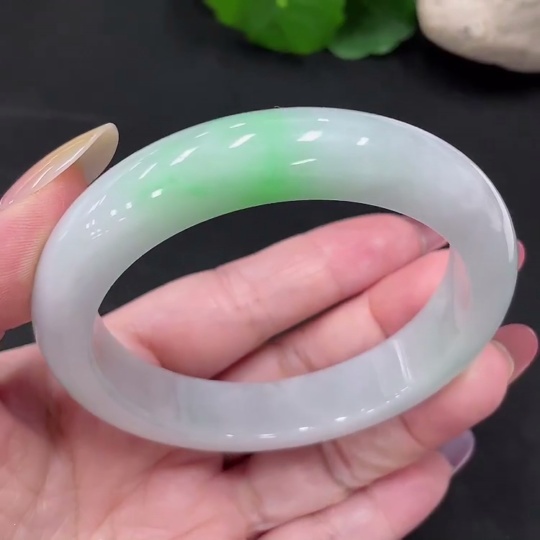 F34012803 Jadeite Round Bangle Size 58 Total Weight Approx. 66g