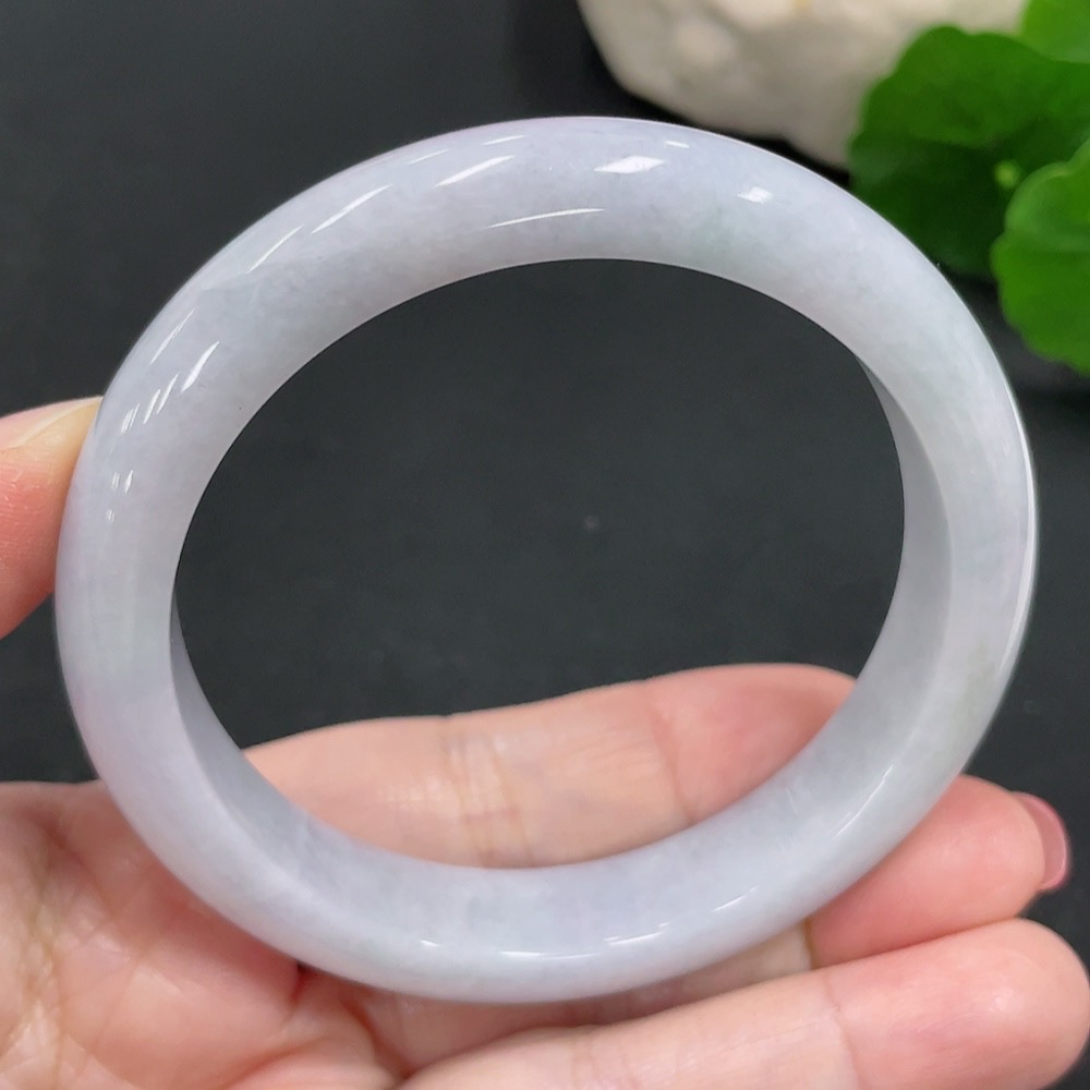 F25904903 Jadeite Regular Bangle 59.2 Circumference Approx. 59.3g Total Weight