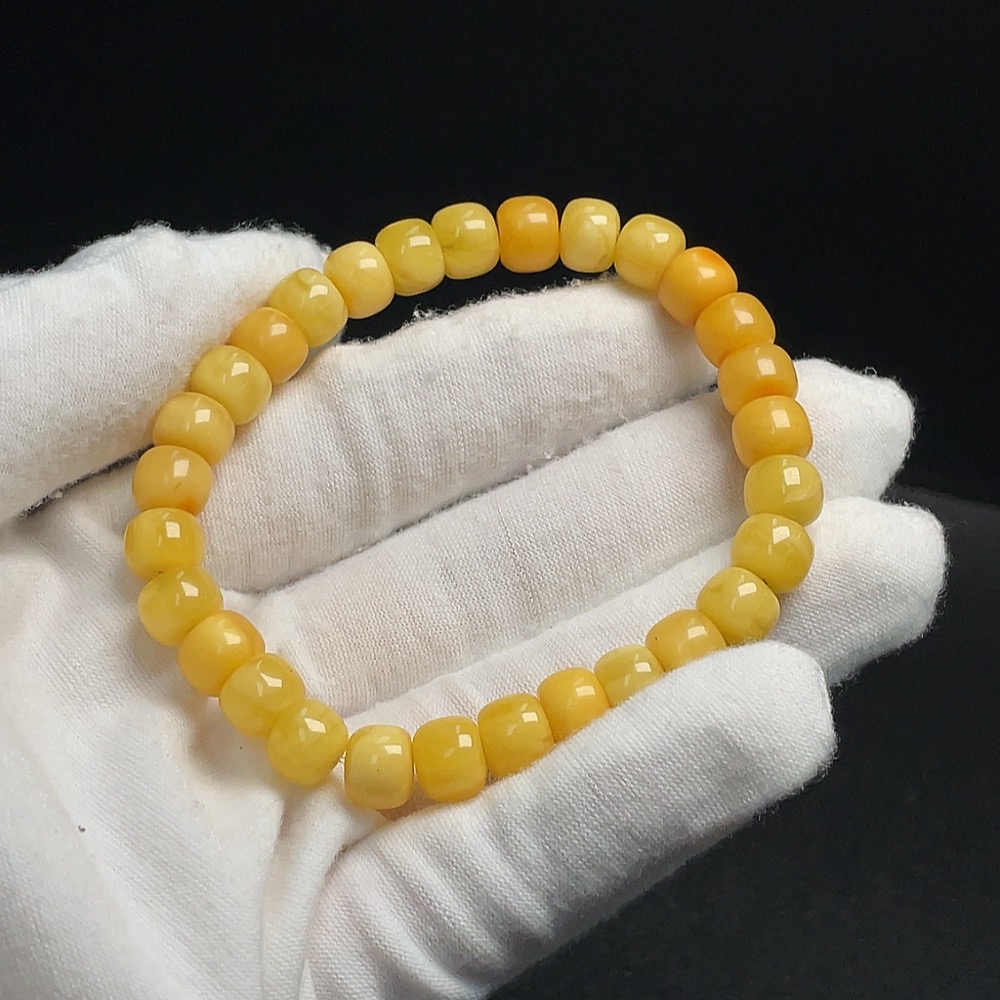 C34065990 Amber Beech Rosary Bracelet Total weight about 8.6g Size about 7.8mm