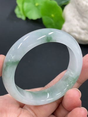 F42952652 翡翠正圈手镯 货品总重约32.57g 42.8圈口