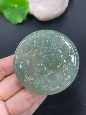 F46567376 翡翠挂件龙牌 货品总约重24.53g