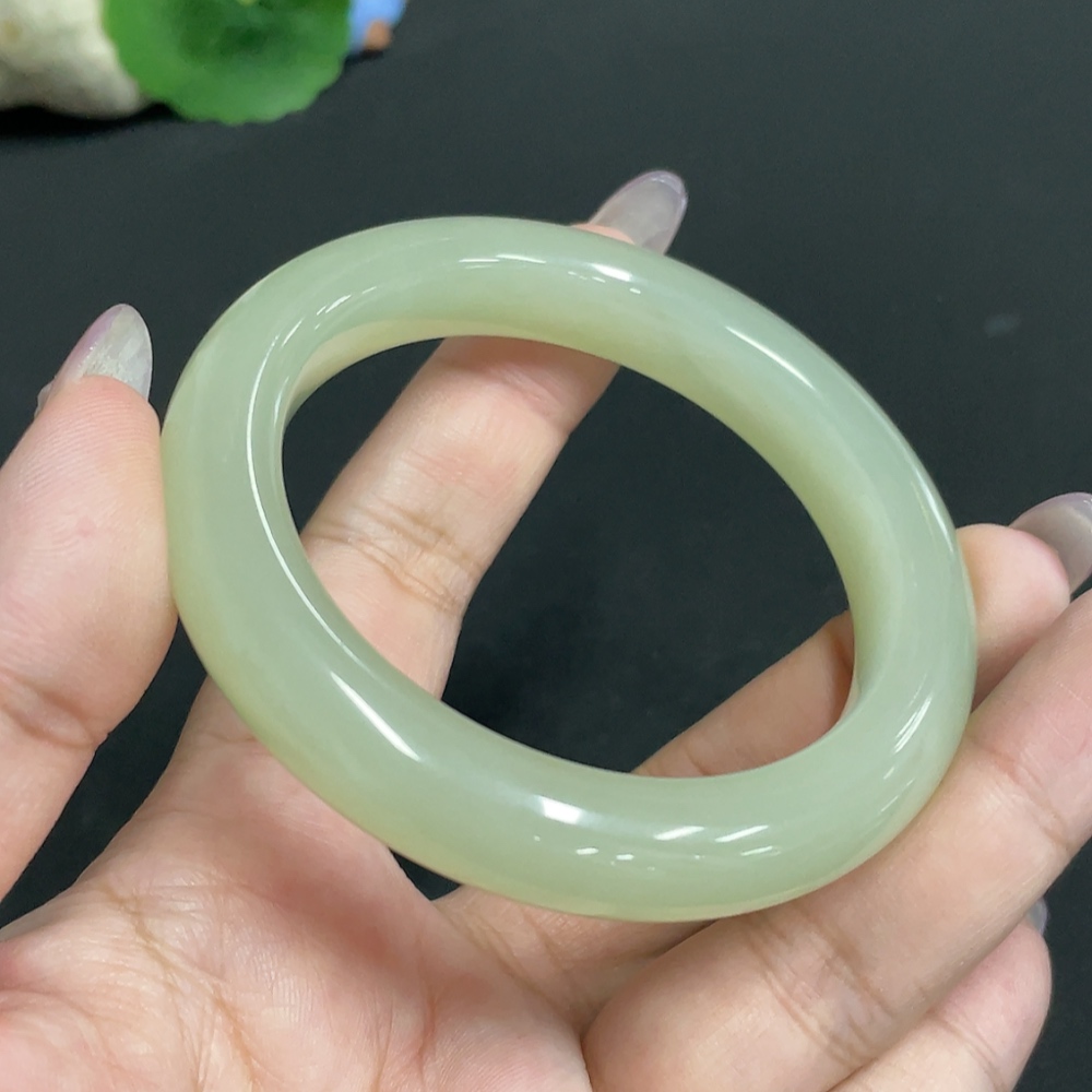 H33931257 Hetian Jade Round Bracelet Size 55.8 Total Weight Approx. 58.4g