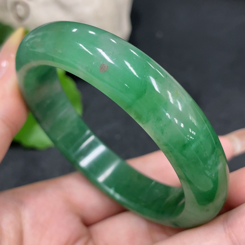 H32776689 African Emerald (Dulong Jade)