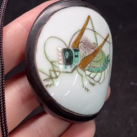 W26018522 Pendant with Painted Ceramic Inlay (Subject to the actual item)