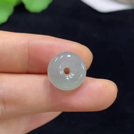 F33928985 Jadeite Safety Buckle Pendant, Total Weight Approx. 2.28g