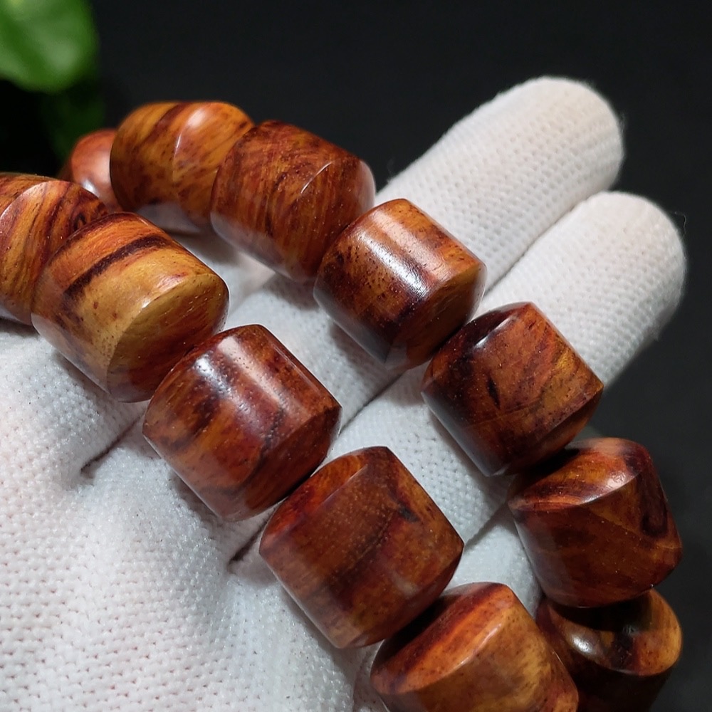 W33937204 Huanghuali Long Strand, Total Weight Approx. 59.7g, Bead Size 14.9mm