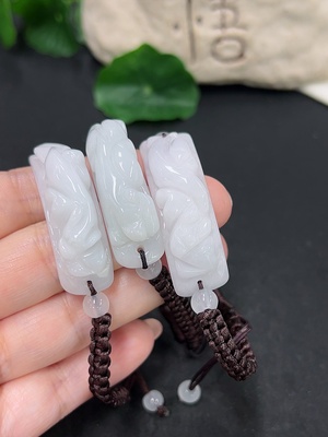 F42958827 翡翠手牌 一手走 货品总重约35.07克