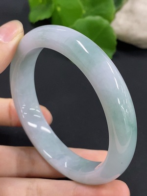 F42969058 翡翠正圈手镯 圈口57.8 货品总重约59.67g