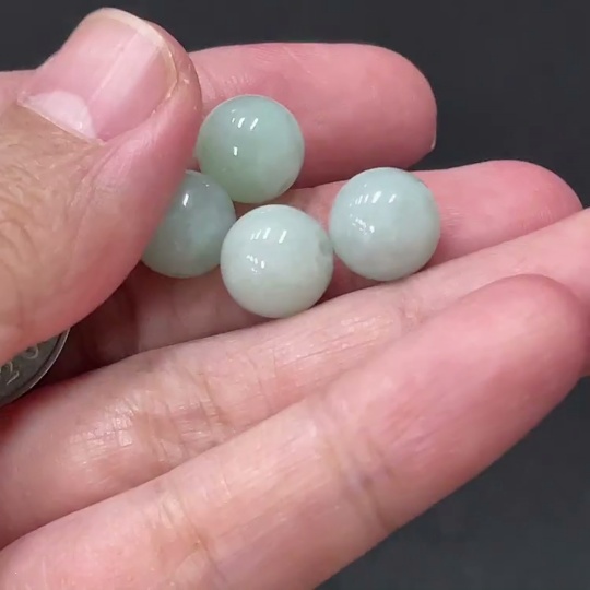 F20208118 Jadeite Beads Approx. 9.7/9.8mm