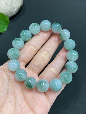 F21326642 Jadeite Bracelet    Approx. 12.5mm    Total Weight 54.604g
