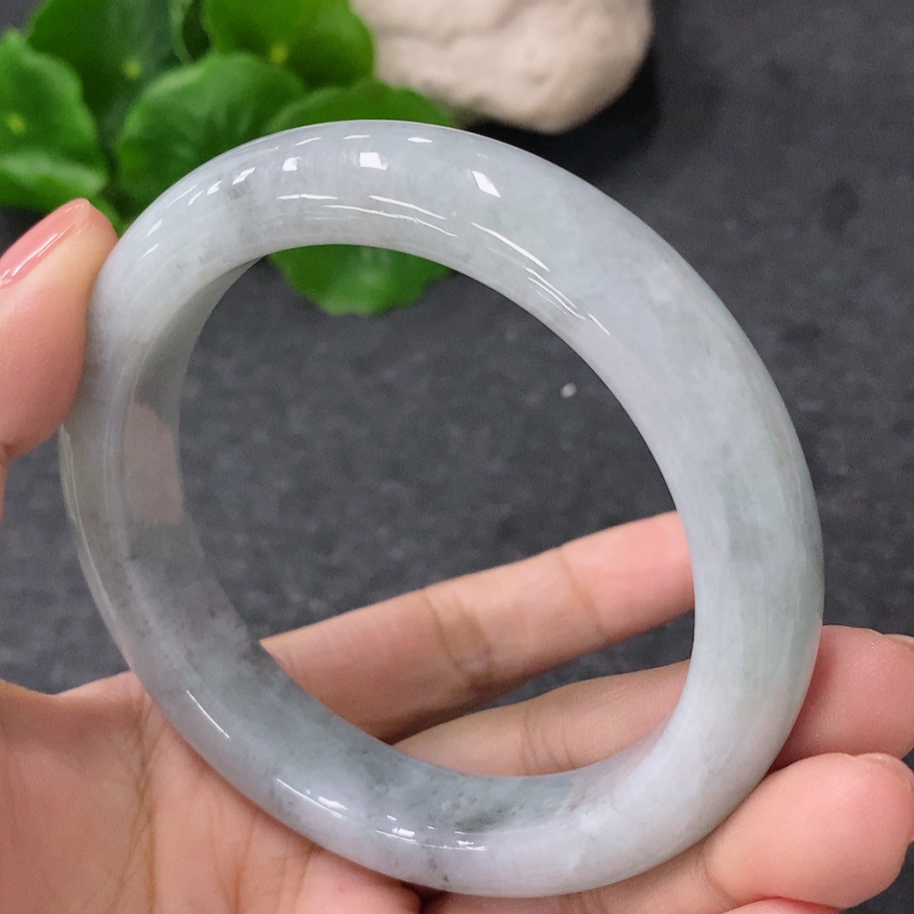 F34998065 Jadeite Round Bangle, Total Weight Approx. 67.4g, Size 57.8