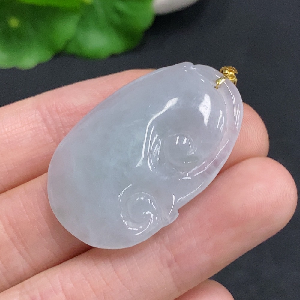 F33830836 Jadeite Ruyi Pendant with 18K Gold Clasp, Total Weight Approximately 9.5g