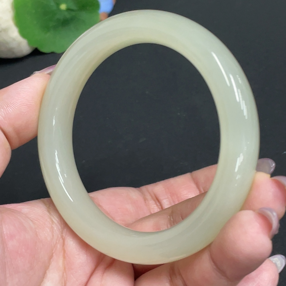 H33901893 Hetian Jade Round Bracelet Size 57.1 Total Weight Approx. 56.6g