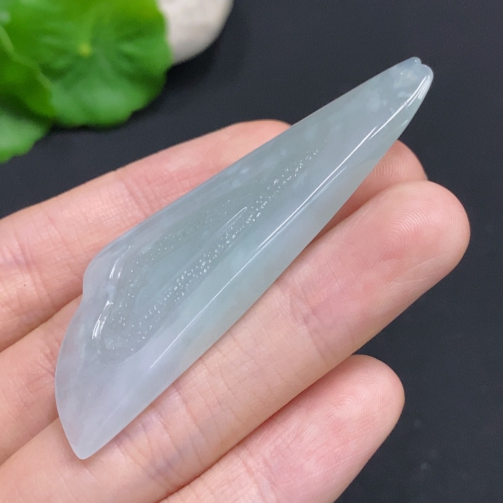 F32757124 Jadeite Freeform Pendant (Total Weight Approx. 13.1g)