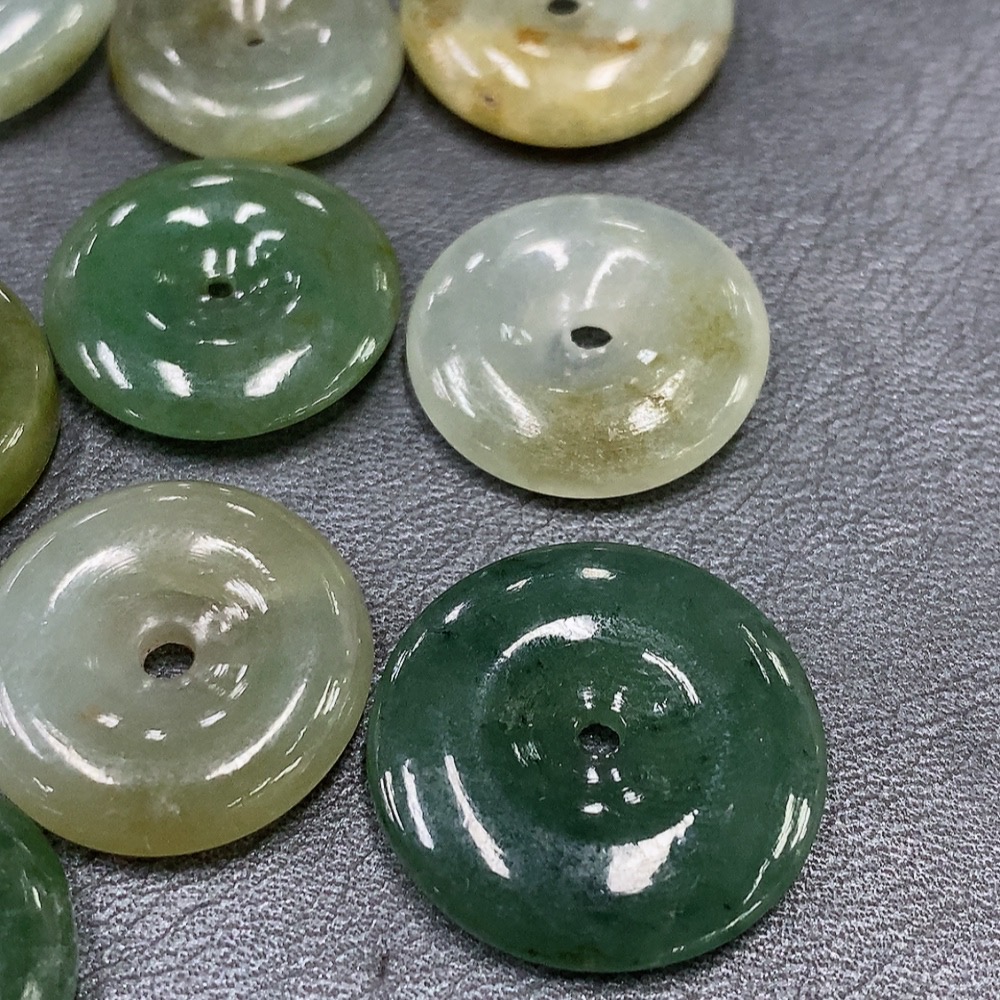 F32788409 Jadeite Peace Buckle Sell as a Lot