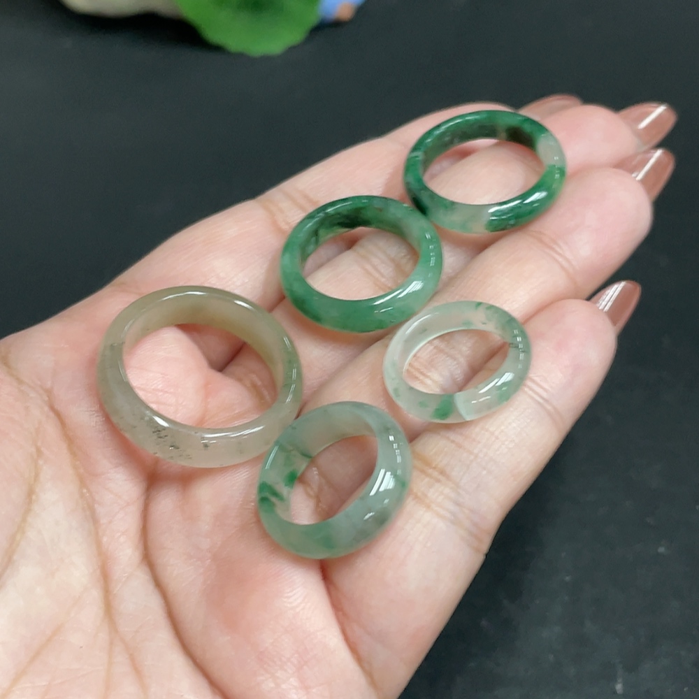 H35119472 African Emerald (Dulong Jade) Ring