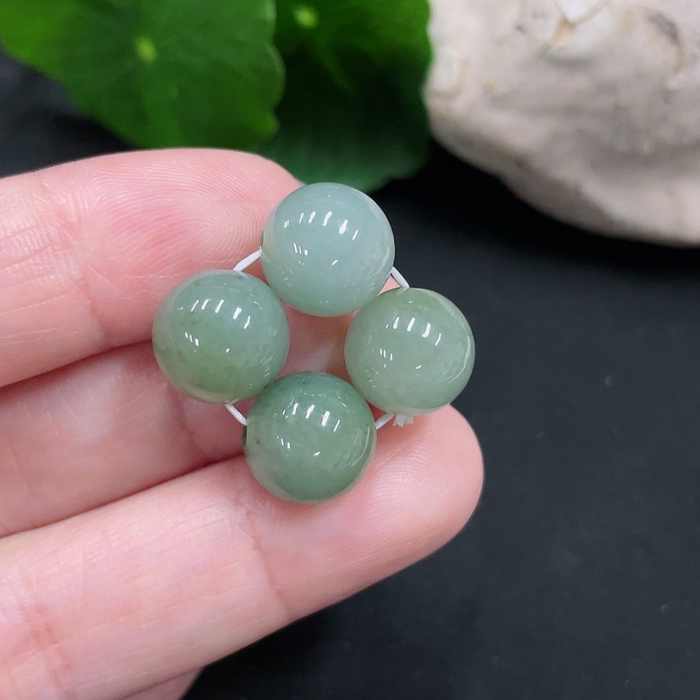 F35129138 Jadeite Round Beads Sell as a Lot