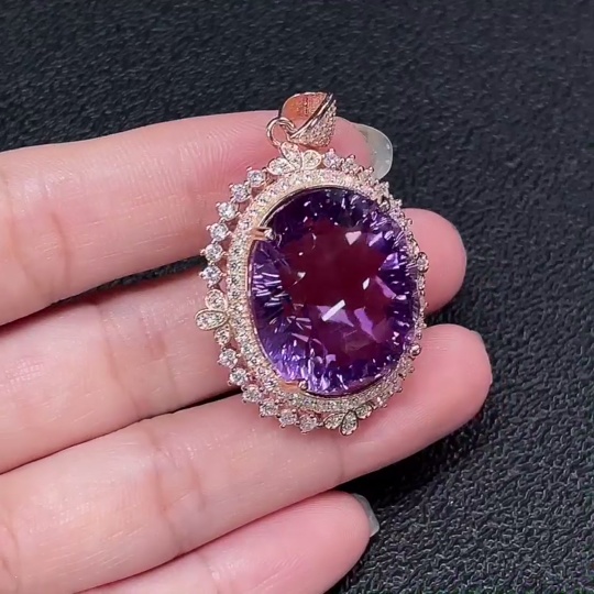 C34006703 Crystal Pendant Non-Gold Total Weight Approx. 15.08g