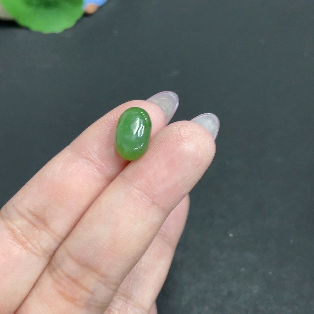 H32805826 Hetian Jade Egg-shaped Pendant