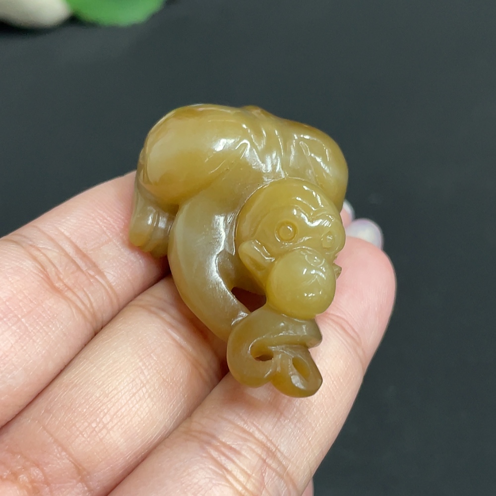 H34971752 Hetian Jade Pendant    Monkey    Total Weight: Approx. 30.4g