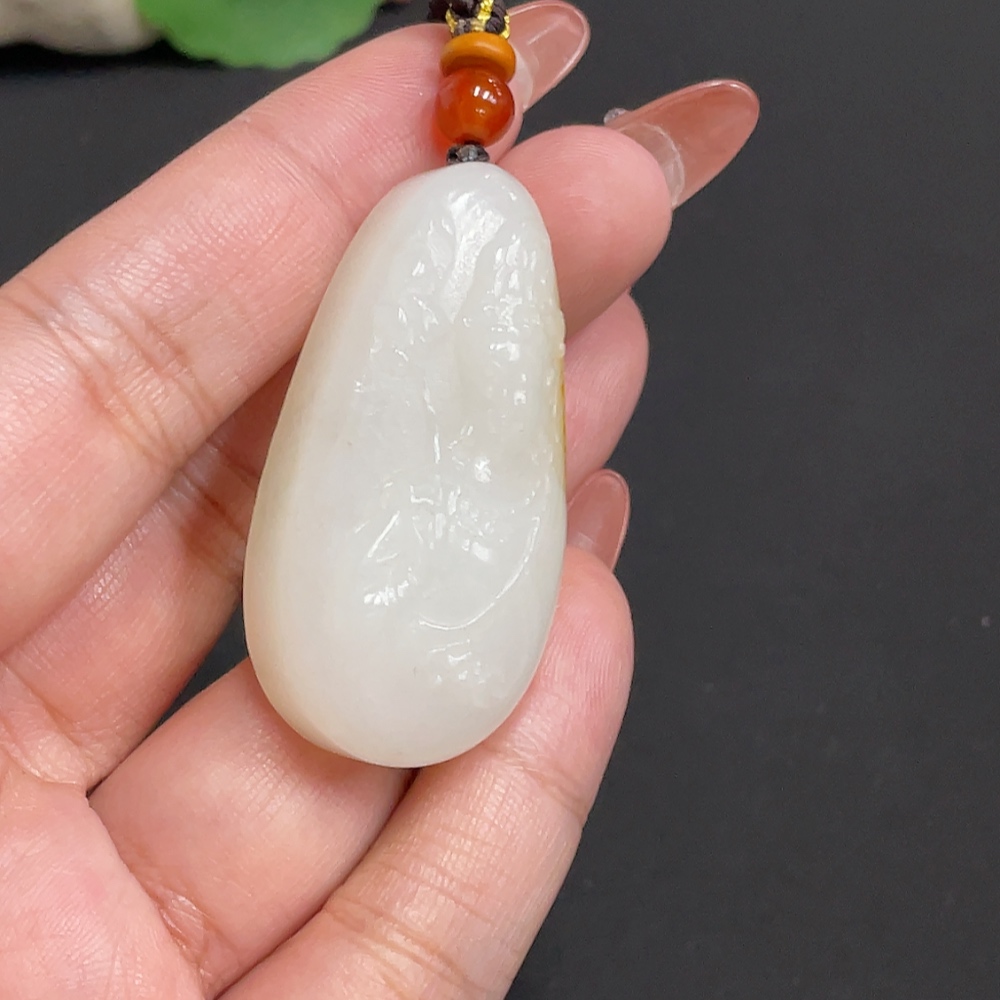 H35100009 Hetian Jade Pendant Avalokitesvara Total Weight Approx. [with rope] 27.9g Undetermined Skin Color Formation