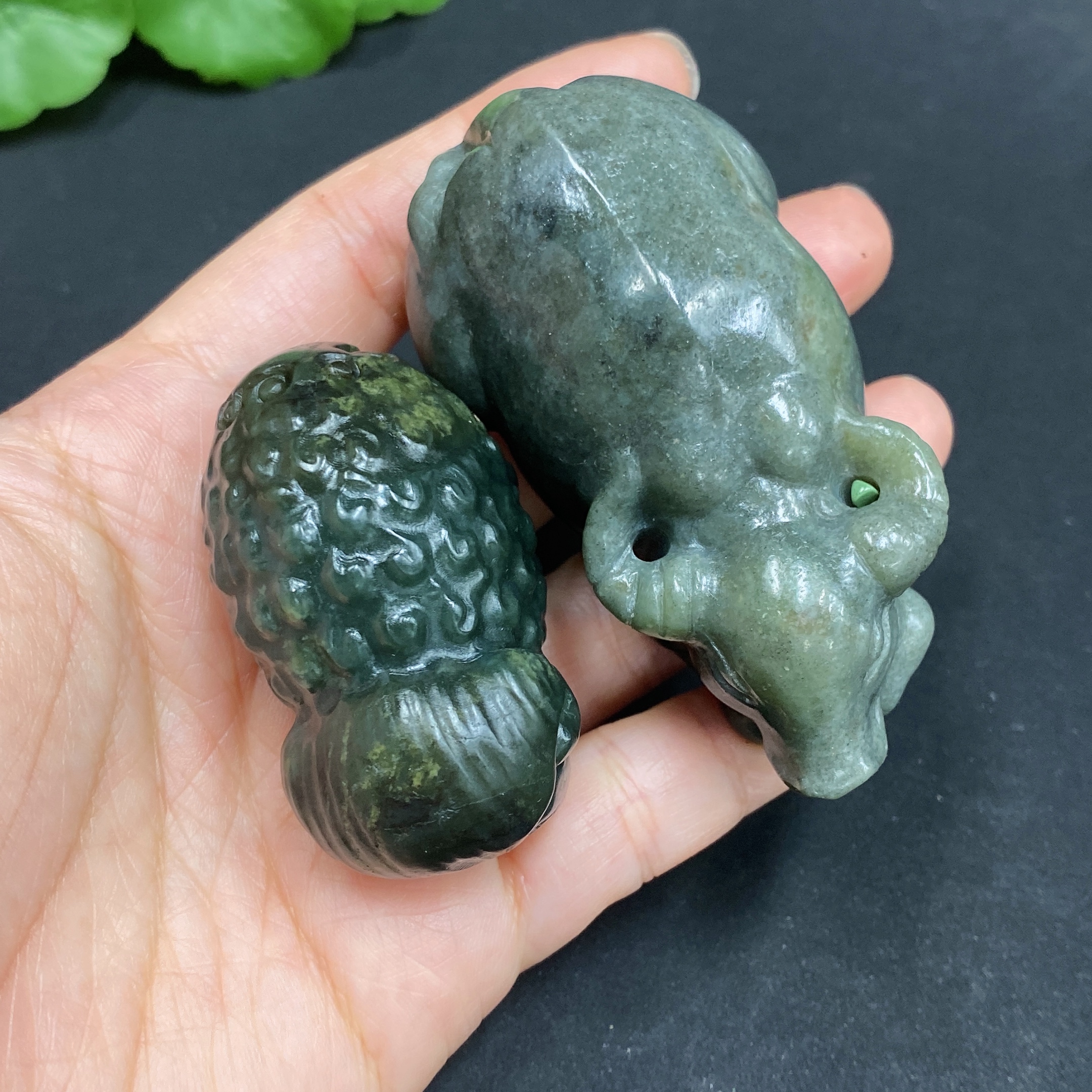 H30546008 Hetian Jade Handheld Piece - Ox - Sheep - Total Weight Approx. 177.3g