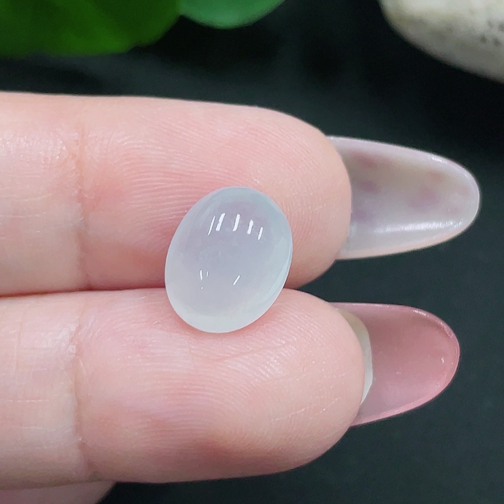 F34032402 Jadeite cabochon, total weight approx. 0.9g