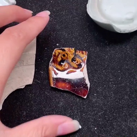 W25842679 High ancient colored glaze ceramic fragment (actual size prevails)