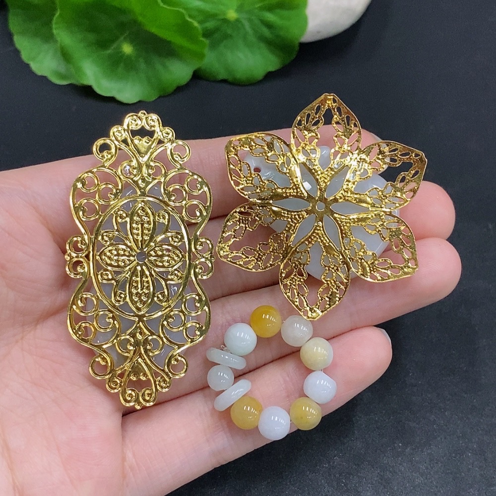 F33941909 Jadeite Pendant + Single Bead Ring Sell as a Lot Non-Gold Setting Adjustable Size Yellow Bead Non-Jadeite