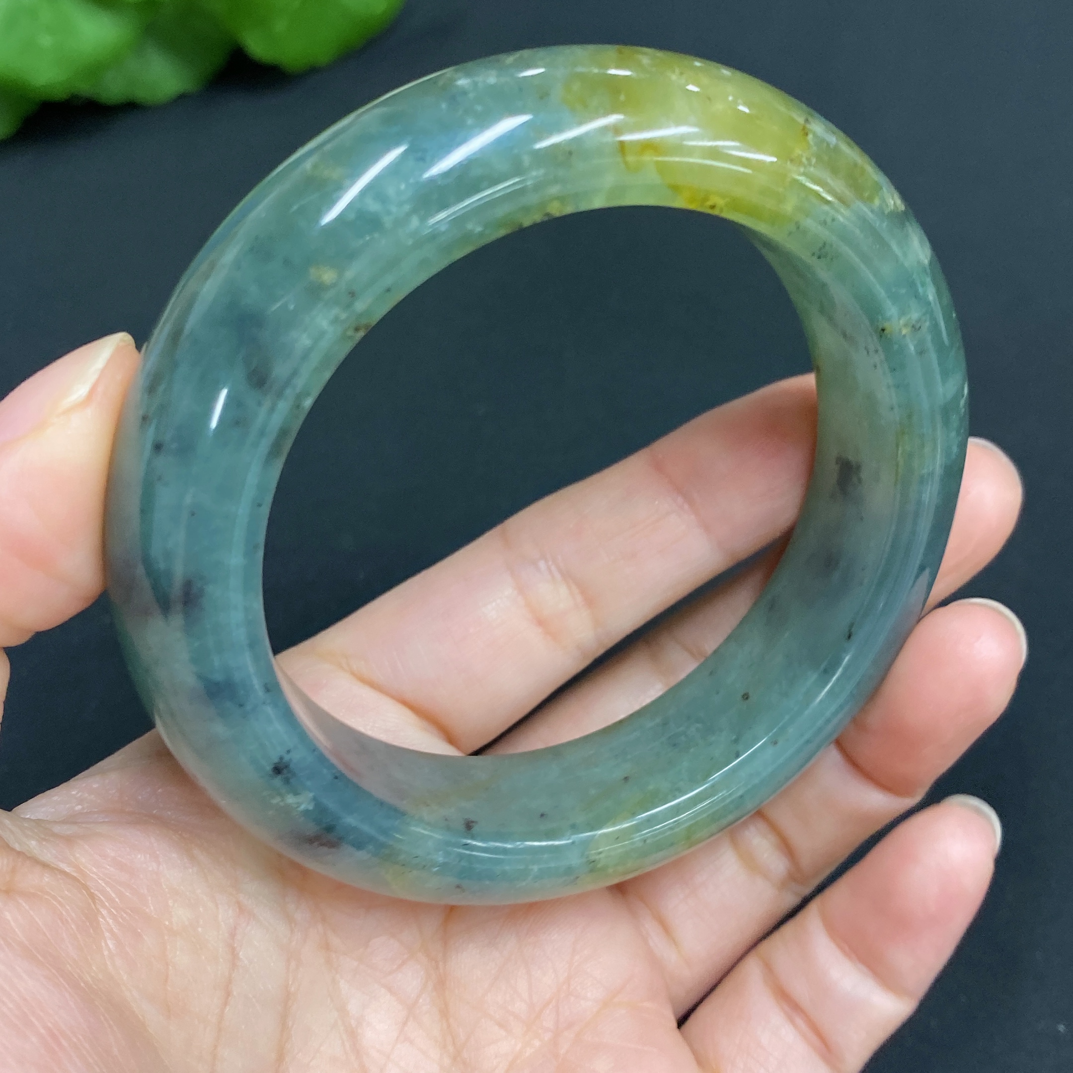 H29406475 Xiuyu (Serpentine Jade) Regular Bracelet Size 55 Total Weight Approx. 70.3g