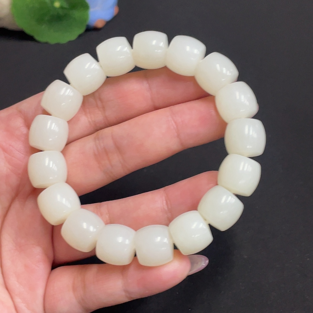 H33901251 Hetian Jade Bracelet, Approx. 13.0mm, Total Weight Approx. 63.5g