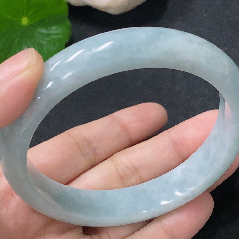 F33912538 Jadeite Round Bangle Size 60mm Total Weight Approx. 57g