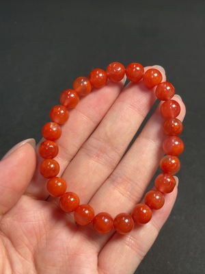 C41839948 Red Agate Bracelet with Visible Organic Matter, Total Weight Approx. 16.6g, Size About 8mm