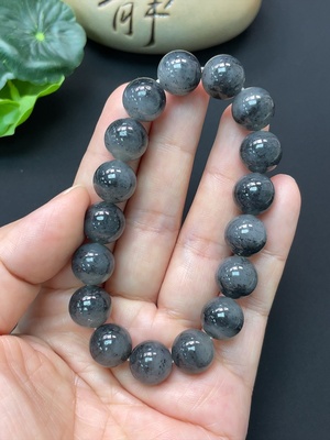 H46527047 和田玉手串 卡12mm 总重约45.19g