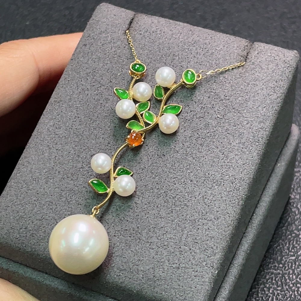 C33891713 18K Pearl Necklace with Jadeite (Color Origin Undetermined - Red) Total Weight Approx. 7.63g Size 4.5-13mm