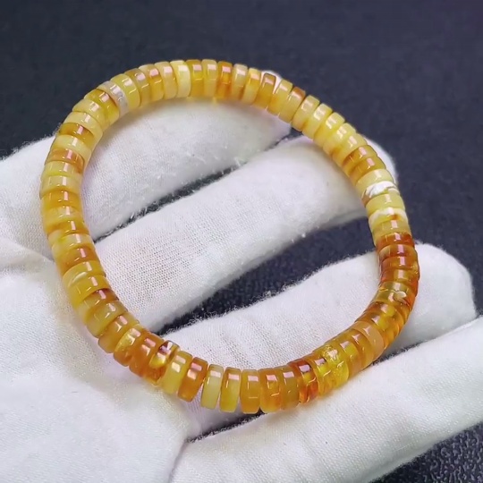 C31681800 Amber Beeswax Bracelet Total Weight About 7.35g Size Approx.7mm