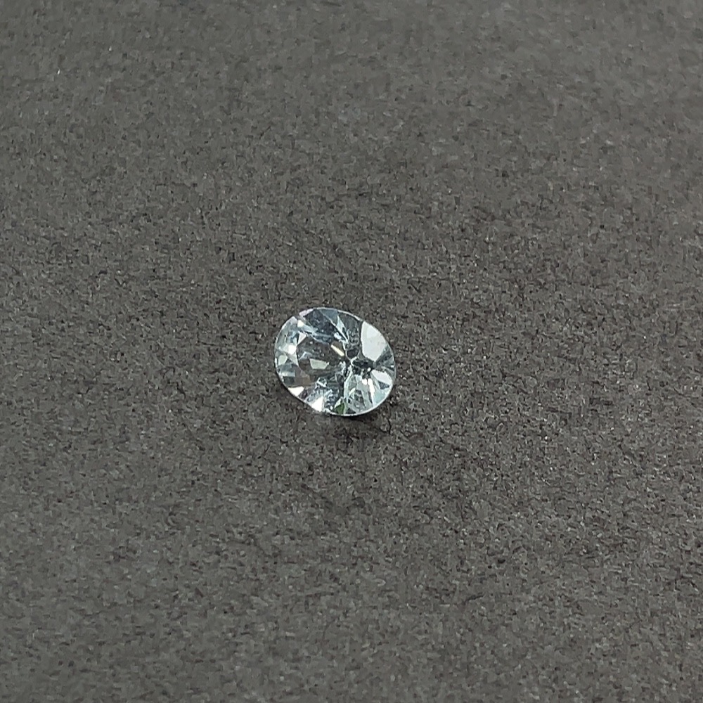 C32719898 Aquamarine loose stone, total weight approx. 1.65 carats