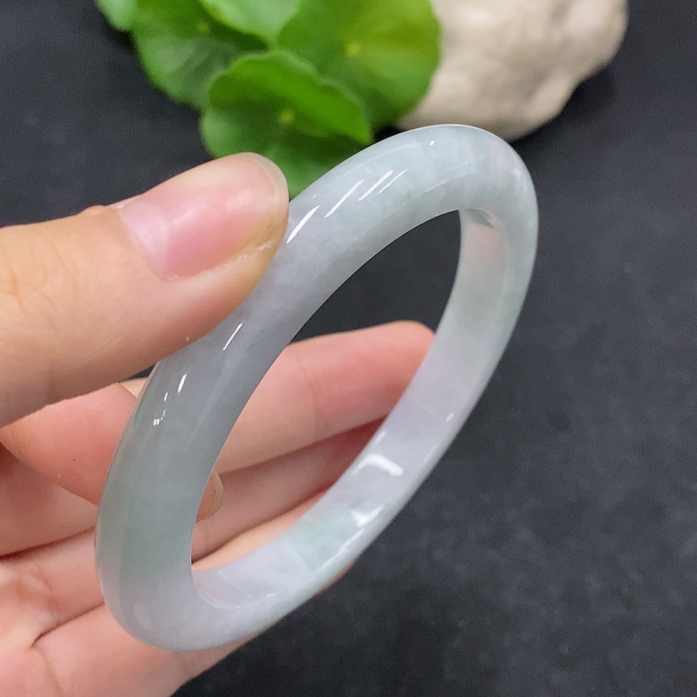 F34963583 Jadeite Round Bangle, Total Weight Approx. 45.84g, Size 58.5