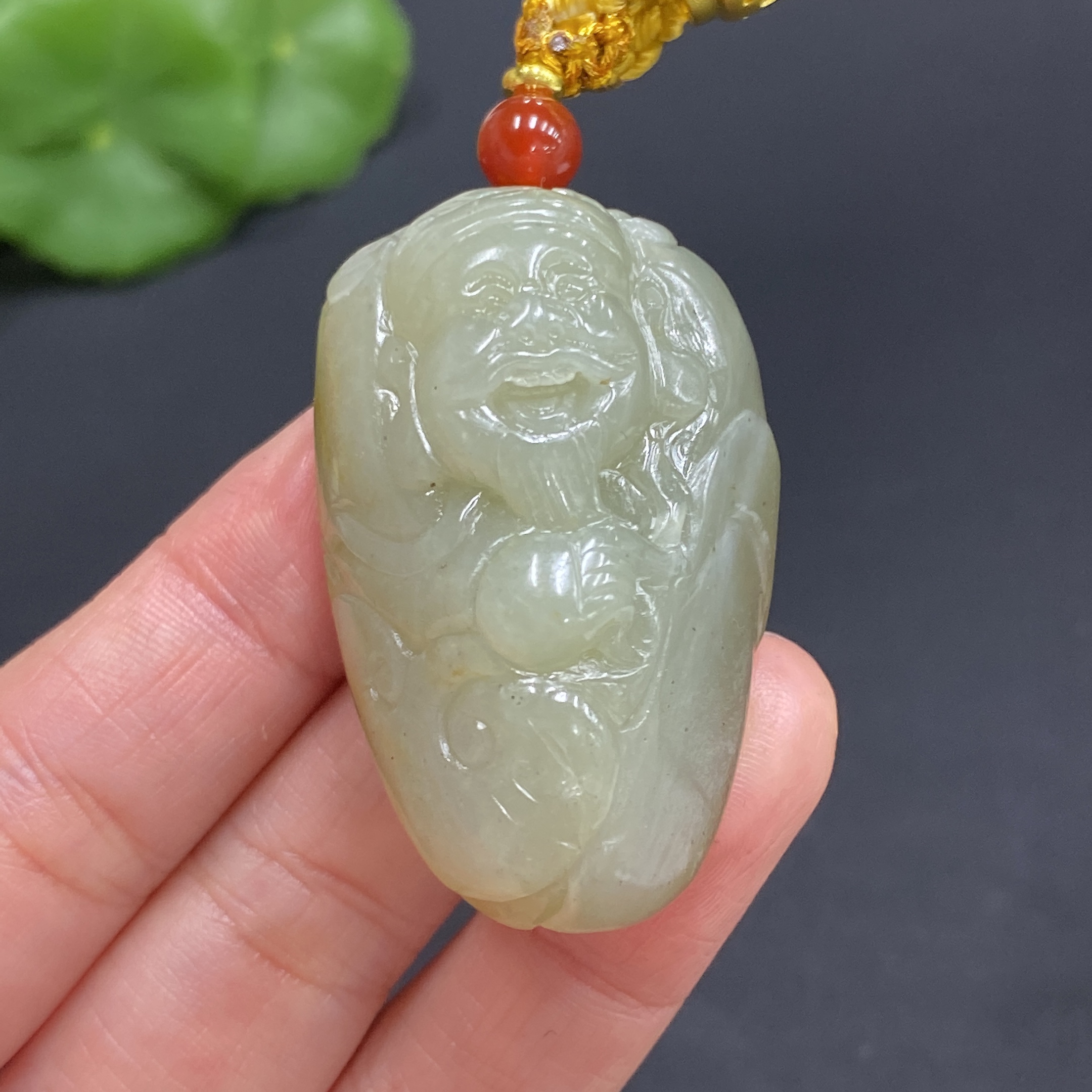 H25915040 Hetian Jade Handheld Ornament - God of Wealth