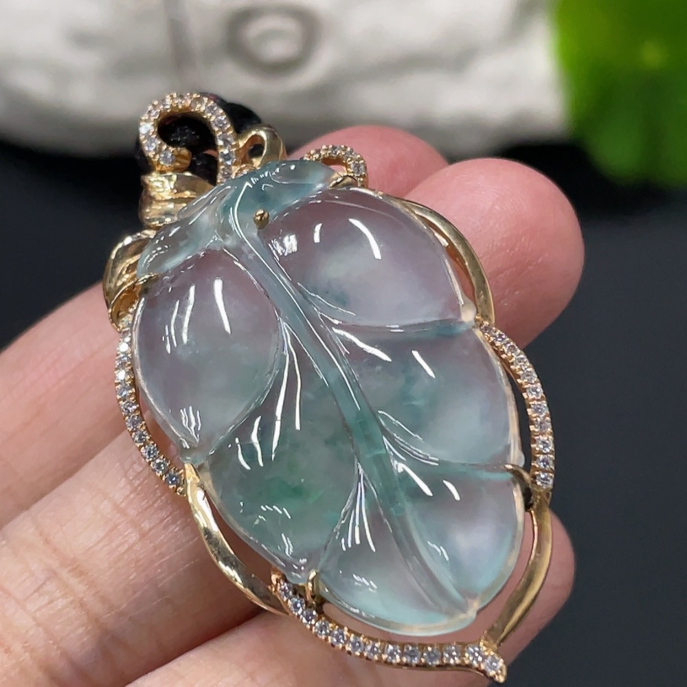 F28229329 Jadeite Leaf Inlay Pendant Main Inlay Au Approx. 73% Non-Diamond Total Weight Approx. 10.1g