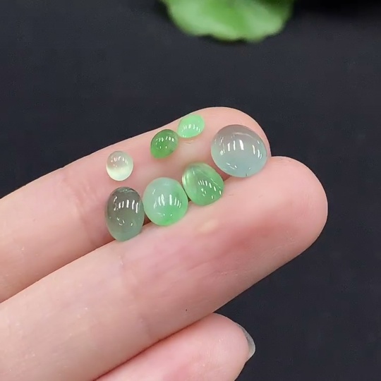 F35115212 『翡翠蛋镶嵌件』英语:「翡翠:」