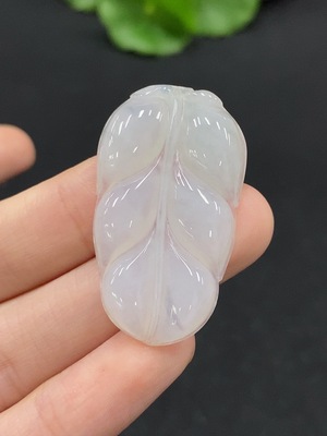 F33927697 Jadeite Leaf Pendant Total Weight Approx. 5.83g