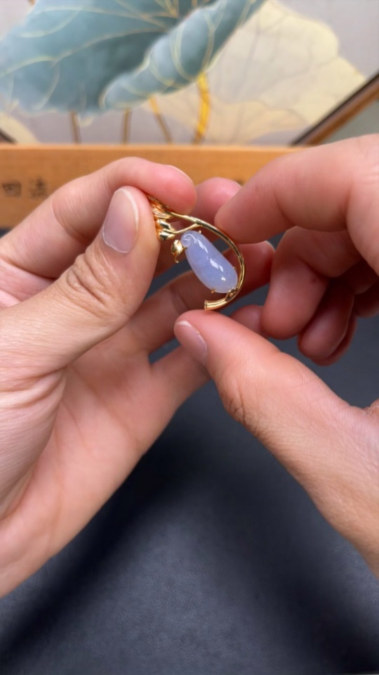 F27143384 Jadeite Inlaid Piece, 18K Gold Setting with Diamond Accents, Total Weight Approx. 3.05g