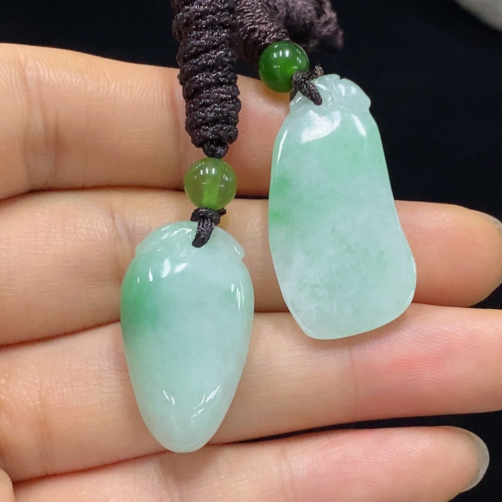 F30500610 Jadeite Pendants Sell as a Lot